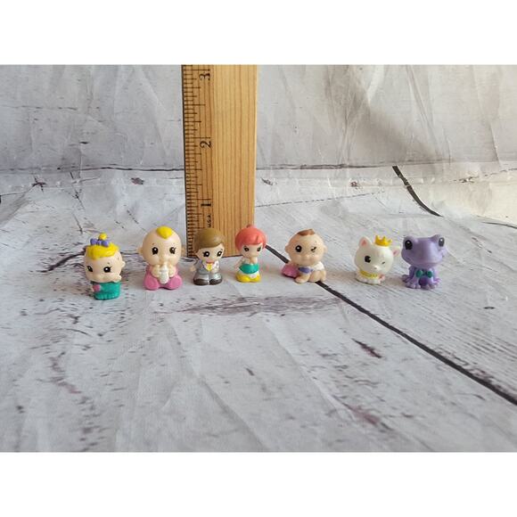 Lot of 7 Squinkies People and Animals - Picture 4 of 7